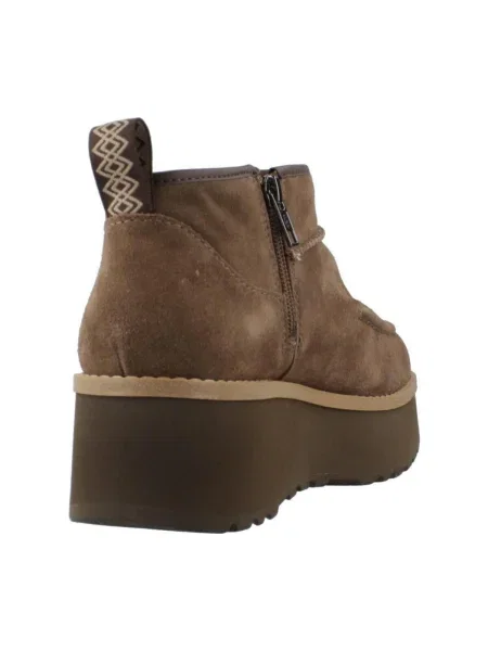 Pantofi Ugg maro