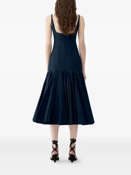 Rochie Jacquemus plisată de costum albastru