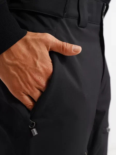 Брюки The North Face черные