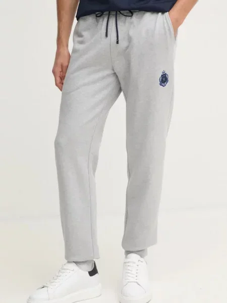 Спортен панталон Hackett London с апликация сиво