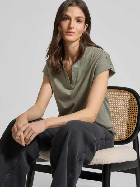 T-shirt z dekoltem w serek model ‘DERBY’ Soyaconcept khaki