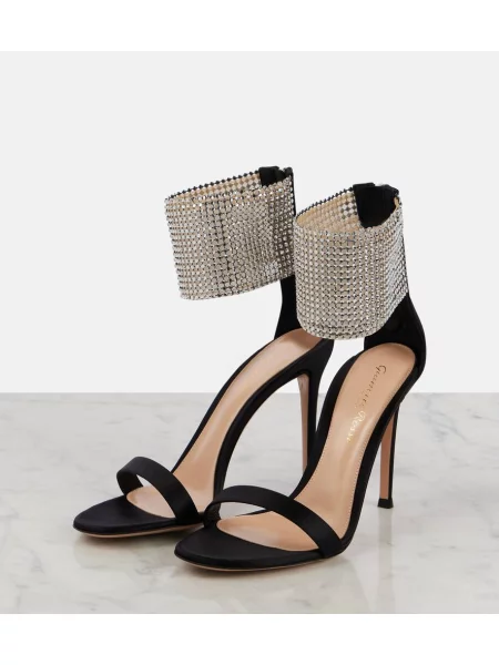 Sandale Gianvito Rossi din satin negru
