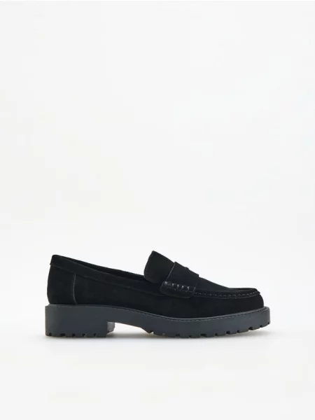 Reserved Mocasini din piele întoarsă negru