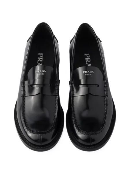 Pantofi loafer Prada din piele negru