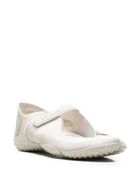 Маратонки Nike Air Zoom с качулка червено