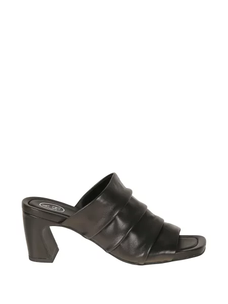 Papuci tip mules Ash din piele cu volane negru