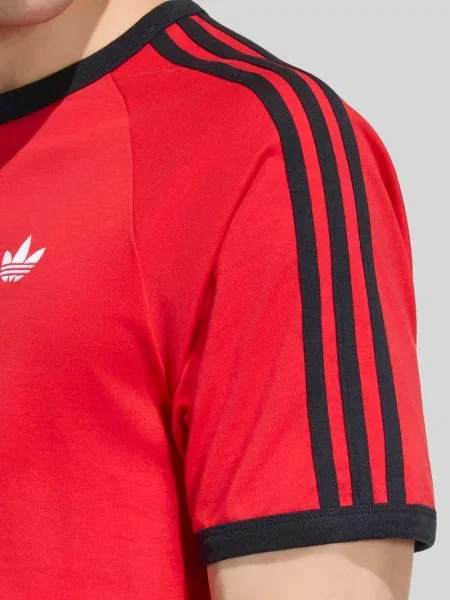 T-shirt o kroju regular fit z czystej bawełny Adidas Originals czerwona