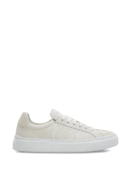 Sneakerși Ferragamo cu autograf