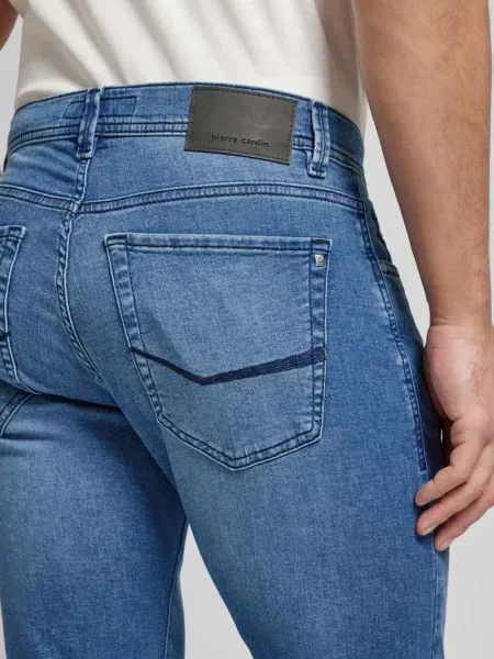 Jeansy o kroju tapered fit z dodatkiem streczu model ‘Lyon’ — ‘Futureflex’ Pierre Cardin niebieski