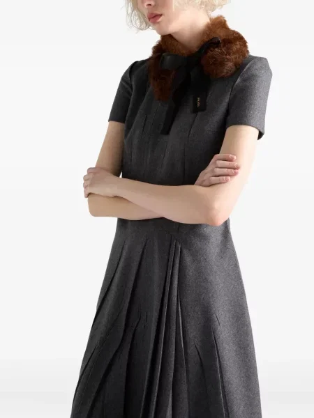 Rochie midi Prada până la genunchi de costum gri