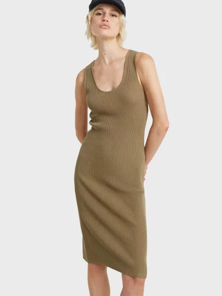 Трикотажна костюмна сукня G-star Raw в рубчик коричнева