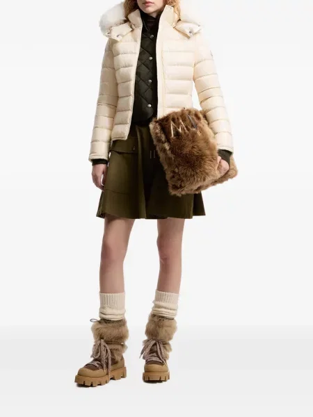 Matlasat geacă Moncler alb