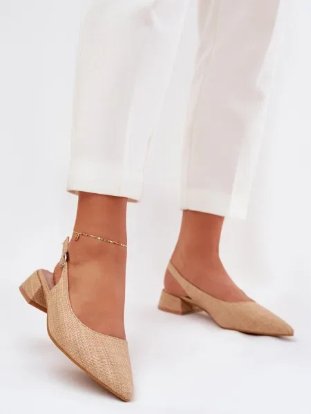 Плетени сандали Boto с нисък ток бежово