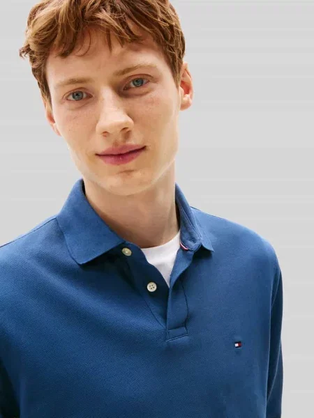 Koszulka polo o kroju regular fit z mieszanki bawełny Tommy Hilfiger niebieska