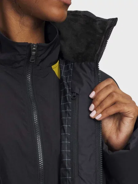 Пуховик Under Armour черный