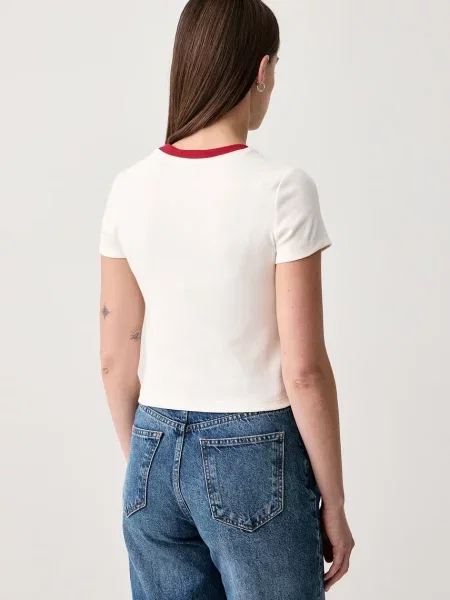 Levi's T-shirt damski z bawełną GR ESSENTIAL BABY beżowa