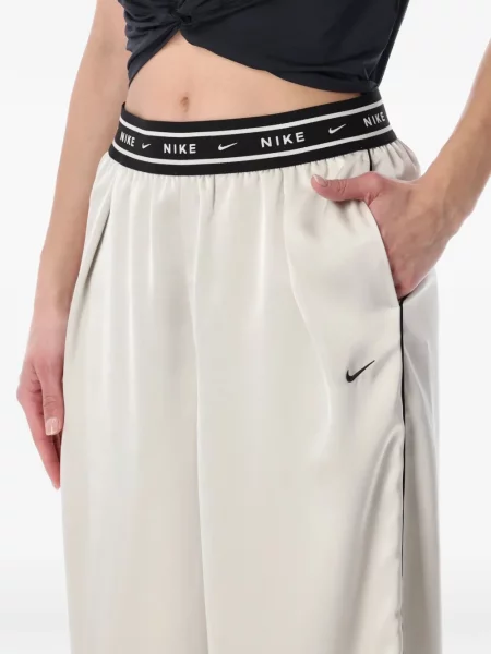 Leggings Nike cu broderie cu decolteu rotund mini verde