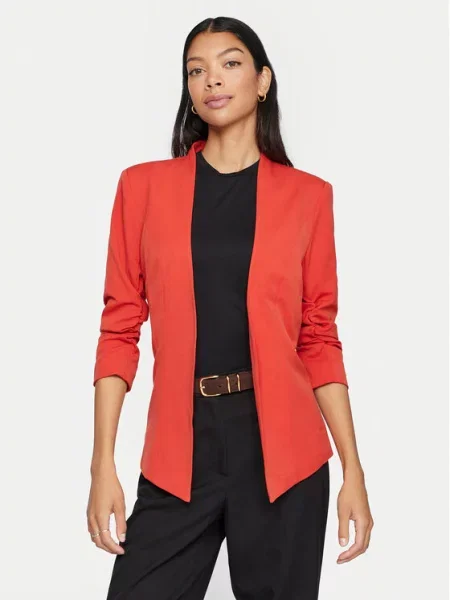 Vila Sakoi Her New Narančasta crvena