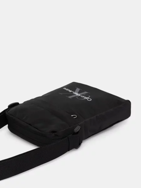 Nerka Calvin Klein Jeans z nadrukiem czarna