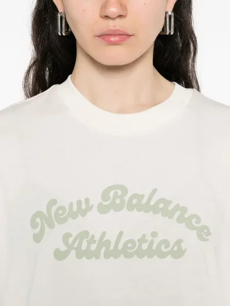 Mrežasta majica New Balance s printom crna