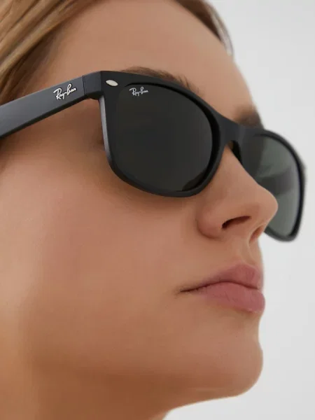 Солнцезащитные очки Ray-ban