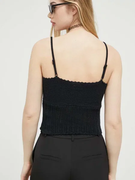 Top Abercrombie & Fitch černý