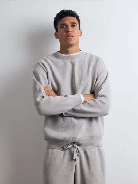 Reserved Gładki sweter jasnoszary