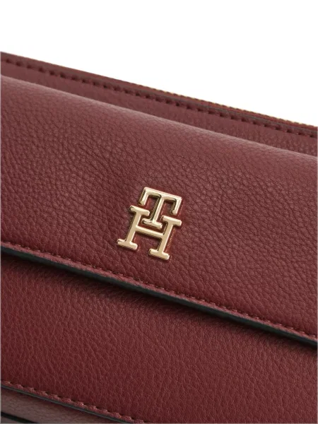 Geantă Tommy Hilfiger cu autograf roșu