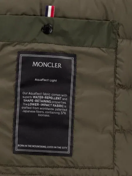 Scurt geacă cu puf Moncler cu glugă verde