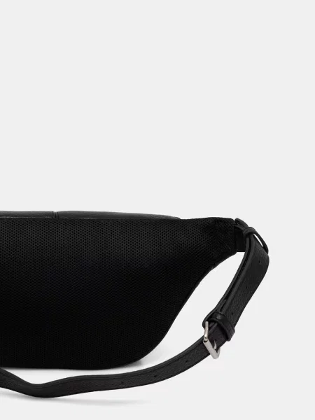 Calvin Klein Övtáska fekete