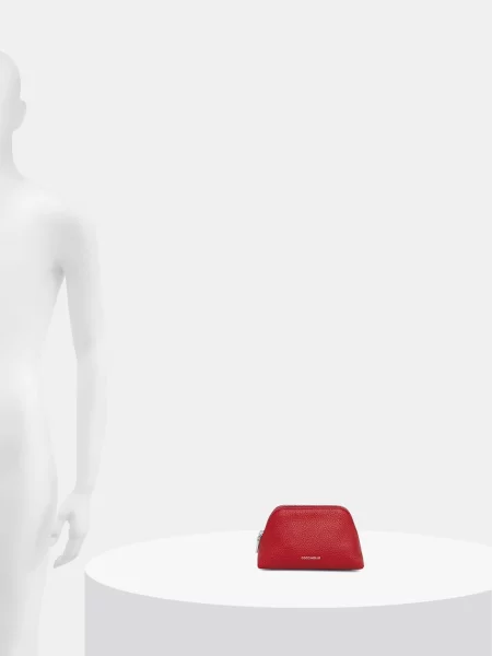 Кожаная косметичка Coccinelle