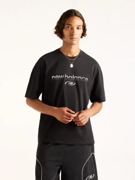 Футболка New Balance Trackside чорний