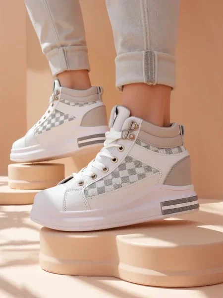 Маратонки Resti на платформе бяло