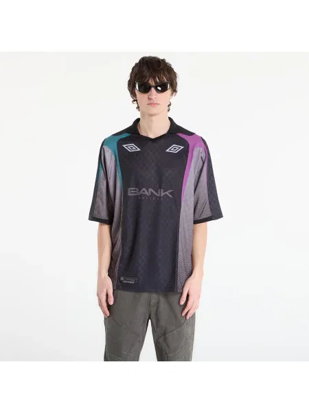 Класична футболка Umbro чорна