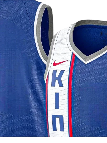Prugasta vesta Nike s okruglim izrezom od flisa crvena