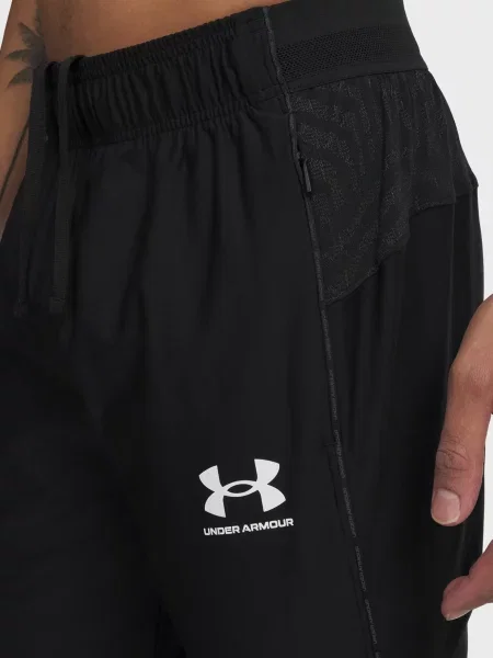 Спортивные штаны Under Armour черные