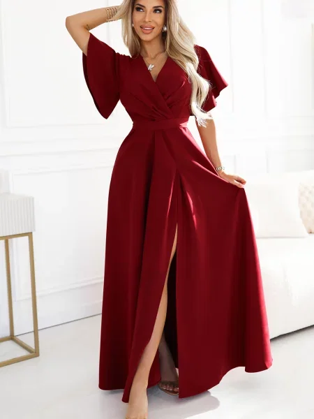 Długa sukienka maxi Numoco z rozcieciem garniturowa bordowa