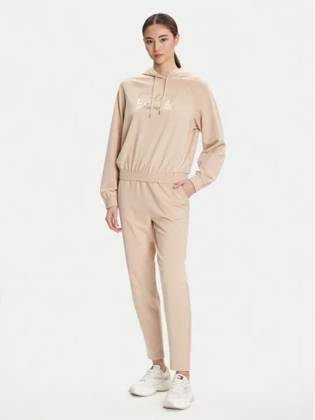 Анцуг Emporio Armani бежово
