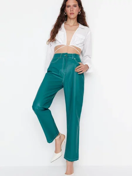 Pantaloni Trendyol din piele verde
