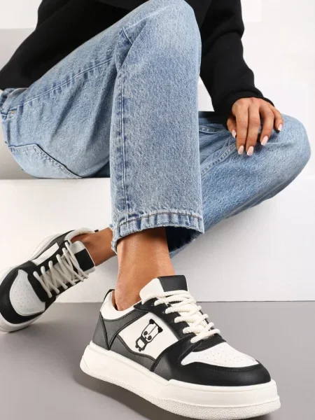 Sneakers Negru și cu Perforare Fină și Imprimeu Mic Fredomia alb