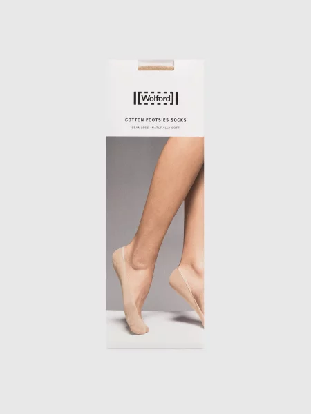 Бесшовные носки Wolford бежевые