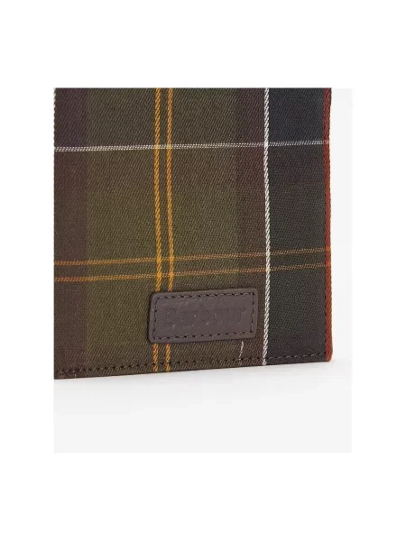 Kockovaná taška Barbour zelená