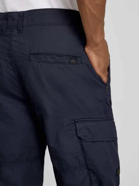 Bermudy capri o kroju regular fit z cargo Camel Active granatowe