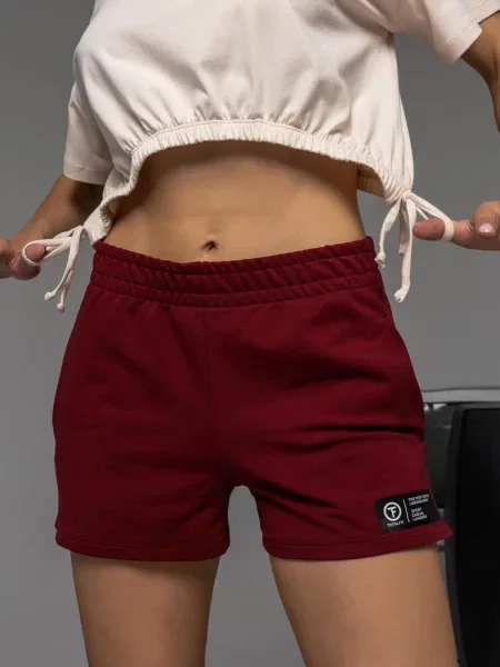 Женские шорты червоні