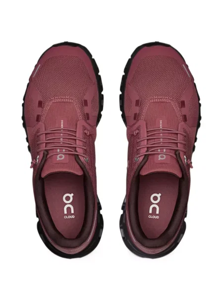 Sneakerși On roșu
