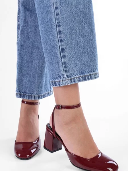 Usnjene lakirane salonarji Shoeberry z visoko peto bordo