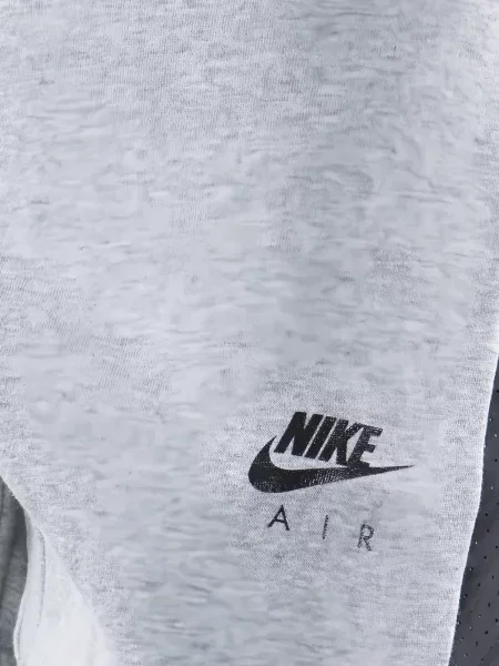 Ușor tricou Nike cu imagine plasă verde