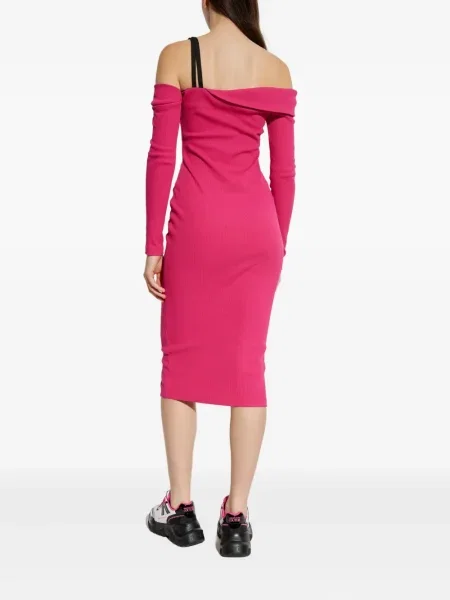 Rochie din denim Versace Jeans Couture cu cataramă până la genunchi de costum roz