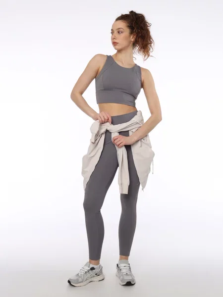 Спортивный топ Yuki серый
