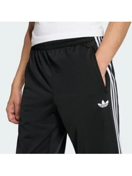 Adidas Melegítő alsó Firebird fekete